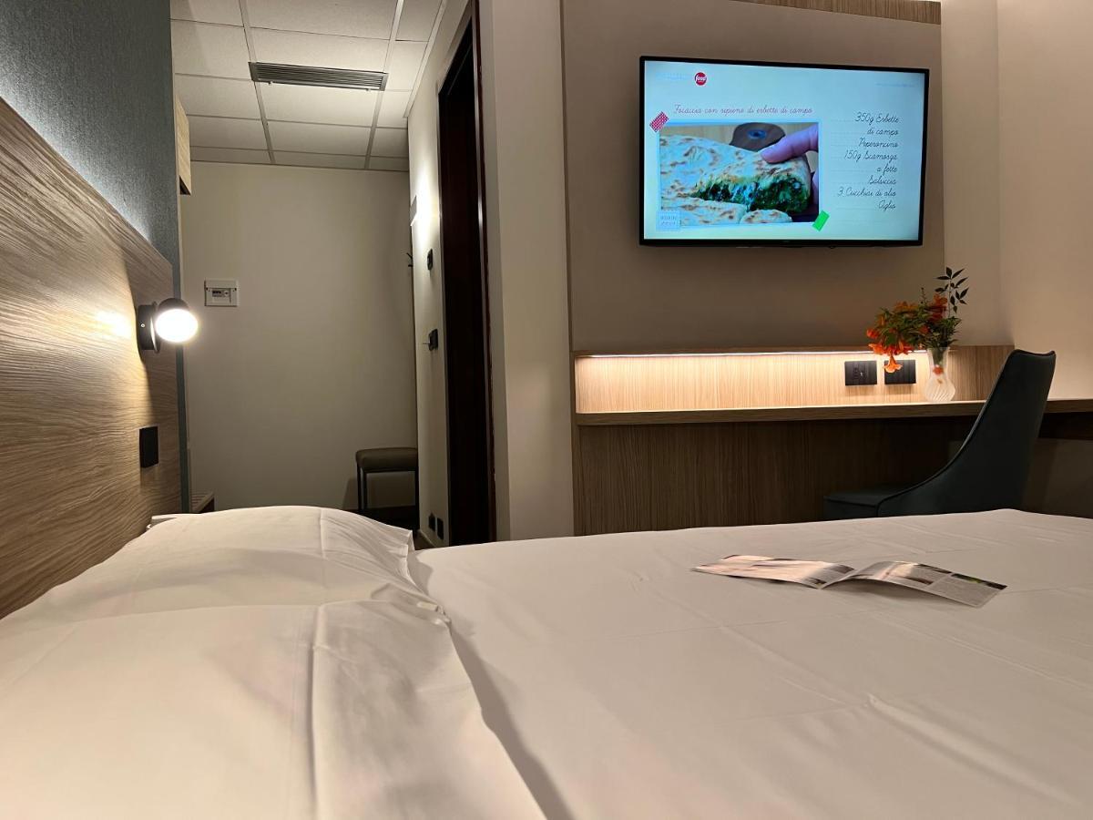 Hotel Gardenia Romano Canavese Zewnętrze zdjęcie